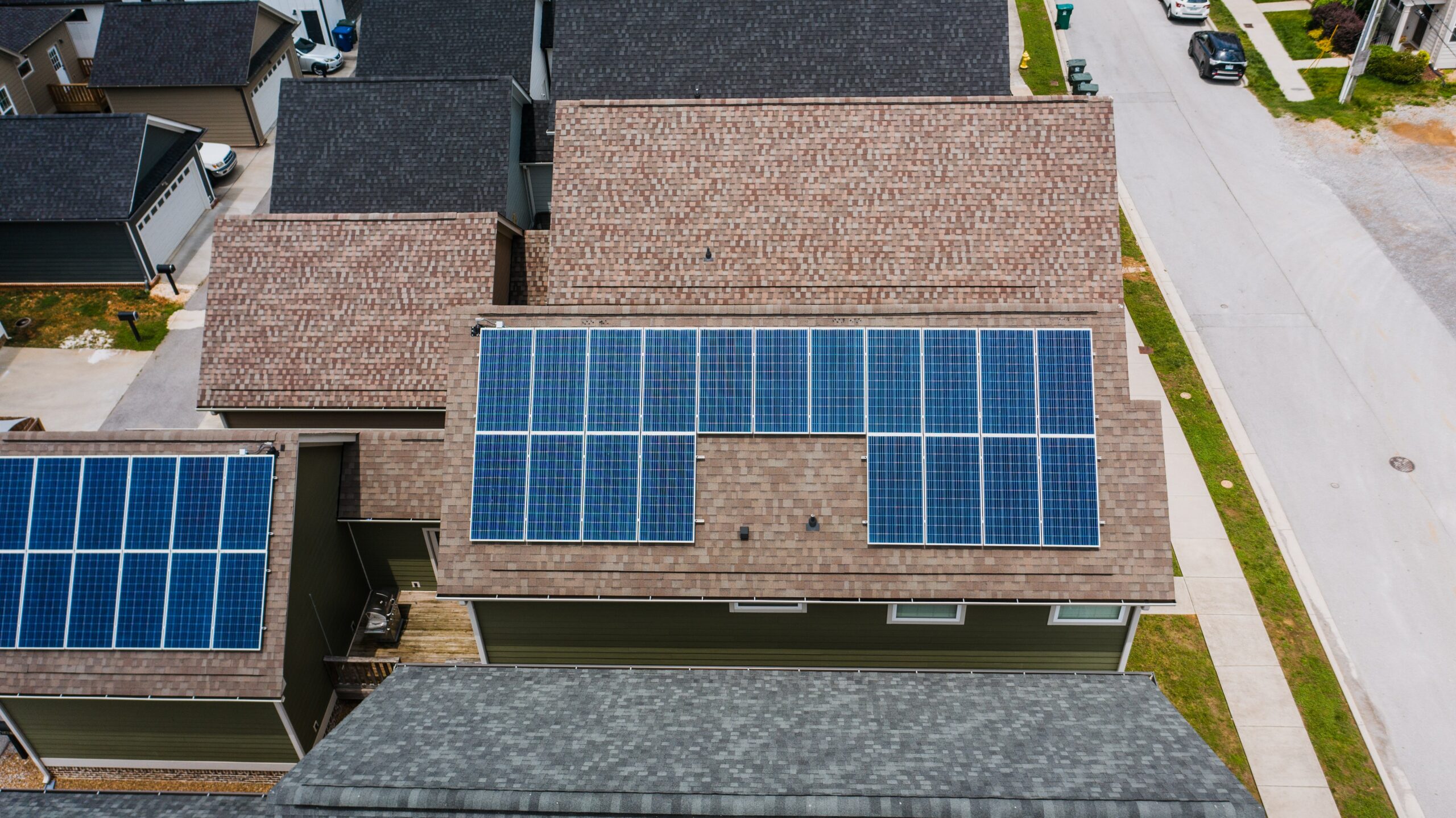 Rooftop polycrystalline solar panels